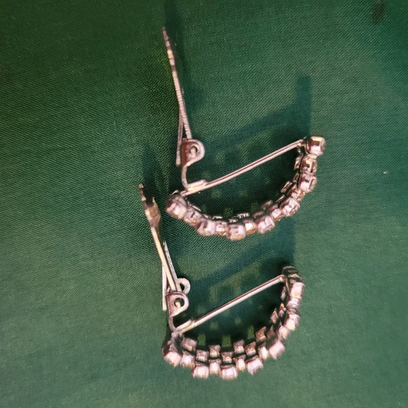 Western Germany Rhinestone Clip On Vintage Earrings ~ Costume Jewelry ~ Sparkle! - Picture 12 of 16